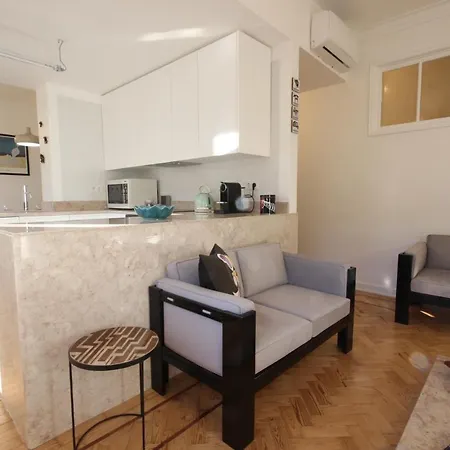 Retreat - Entrecampos Апартаменты